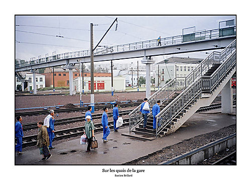 Sur les quais de la gare